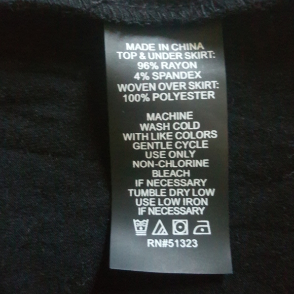 Vince Camuto chiffon overlay dress - Picture 5 of 6